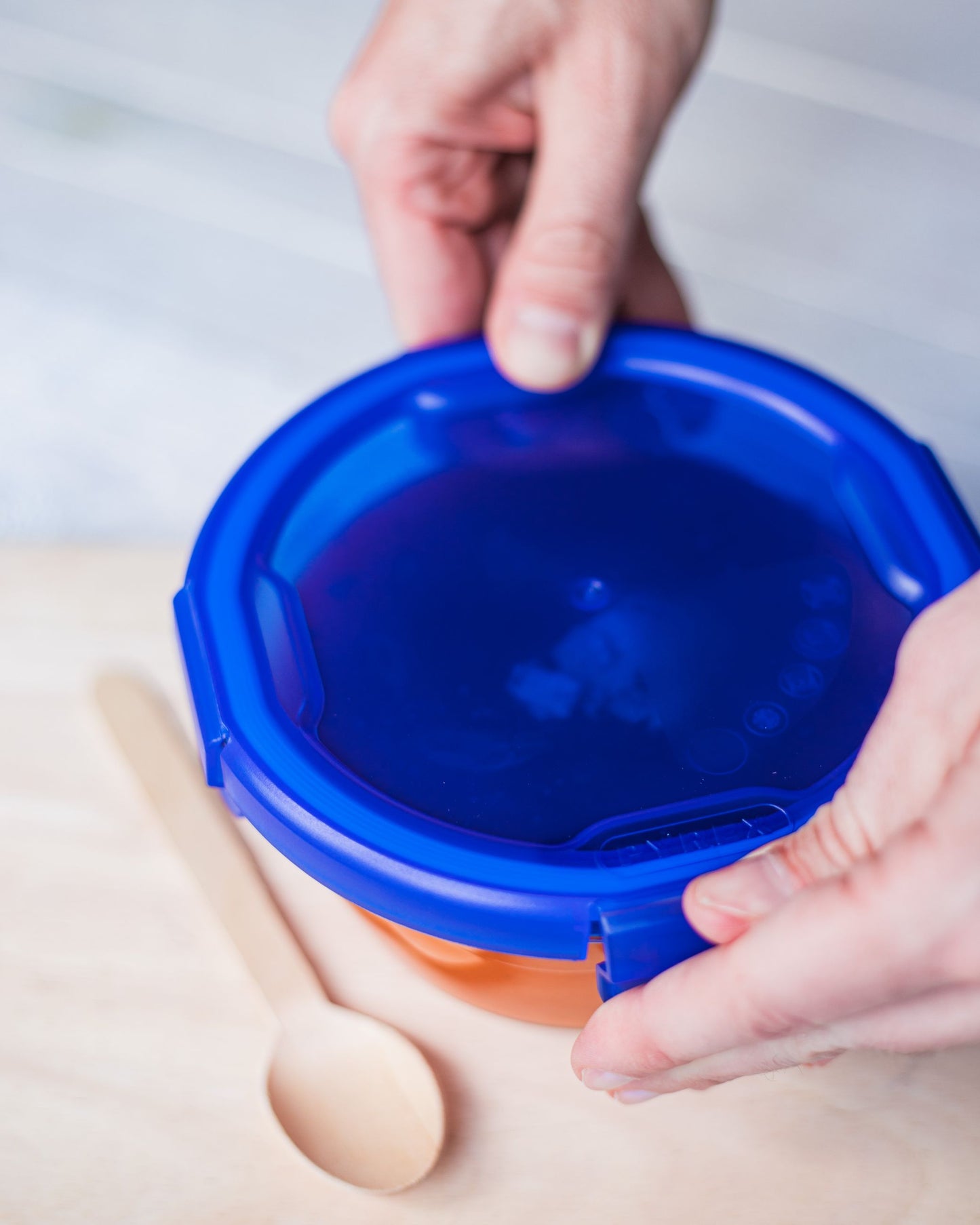 Cook Go - Round glass storage tin with watertight lid